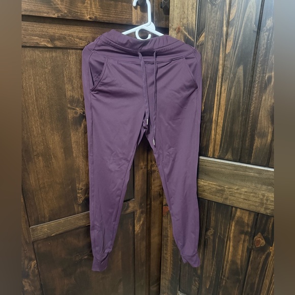 Halara joggers size smalll. - Picture 1 of 1